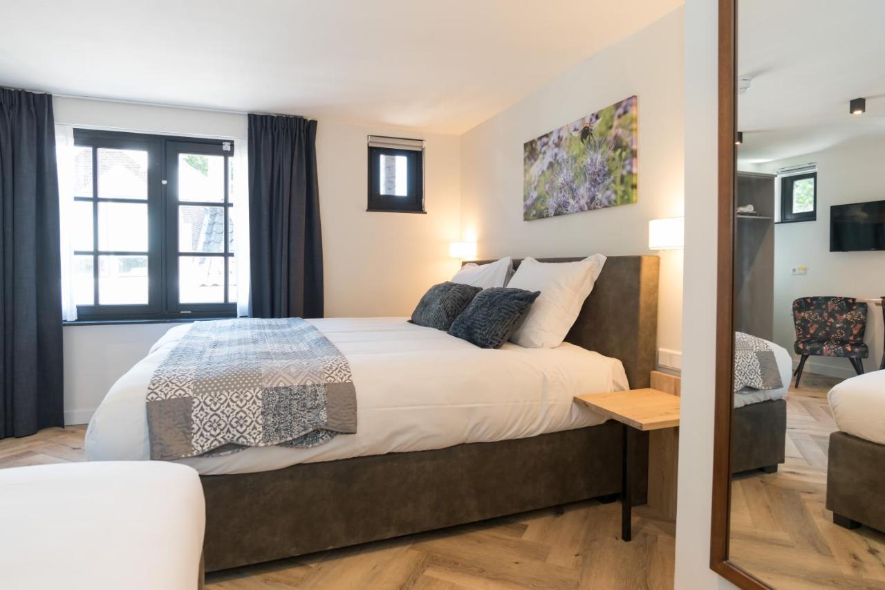 Driepersoonskamer met Bad (Eerste Verdieping)